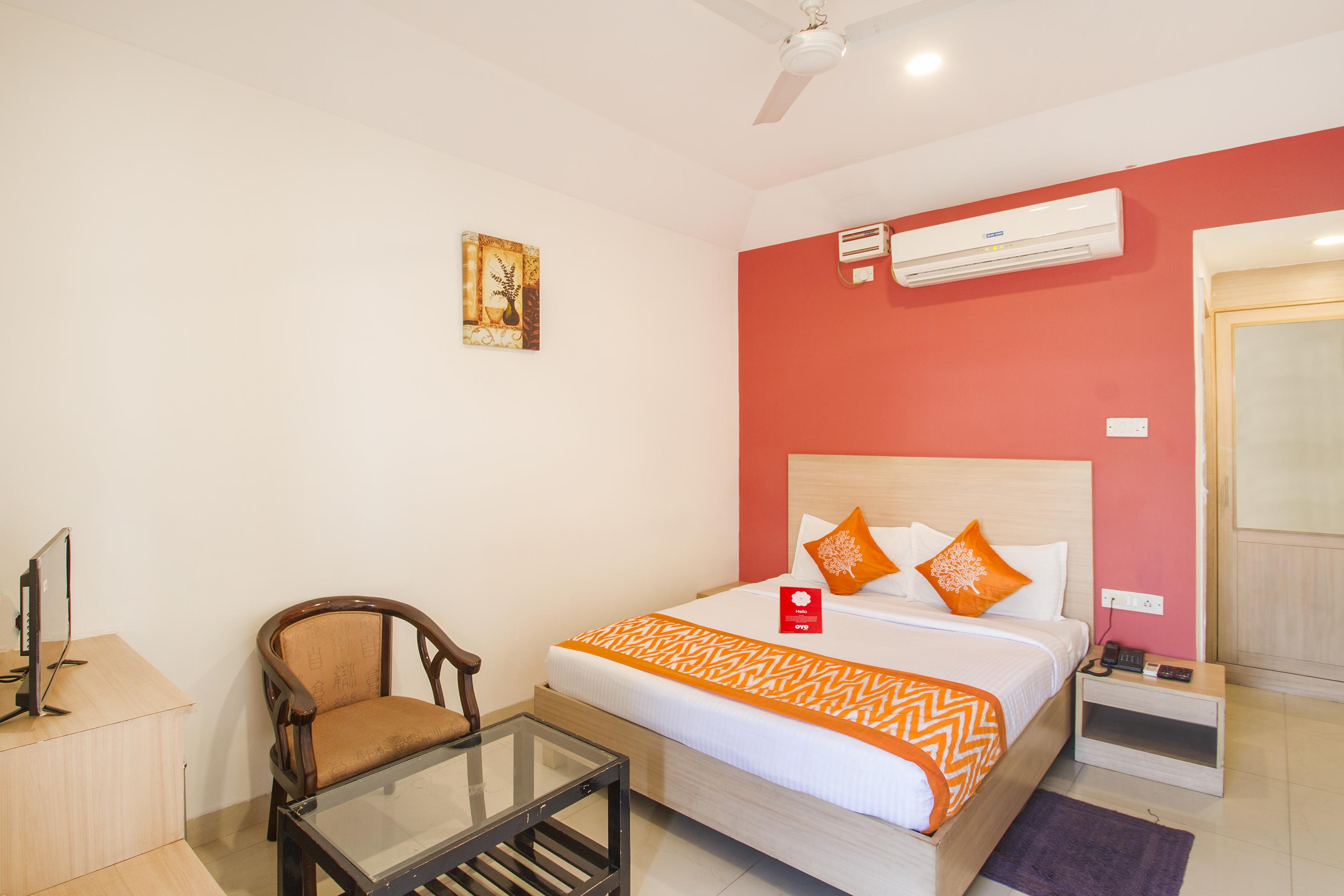 Oyo 10235 Oyster Transit Hotels Hyderabad Bagian luar foto