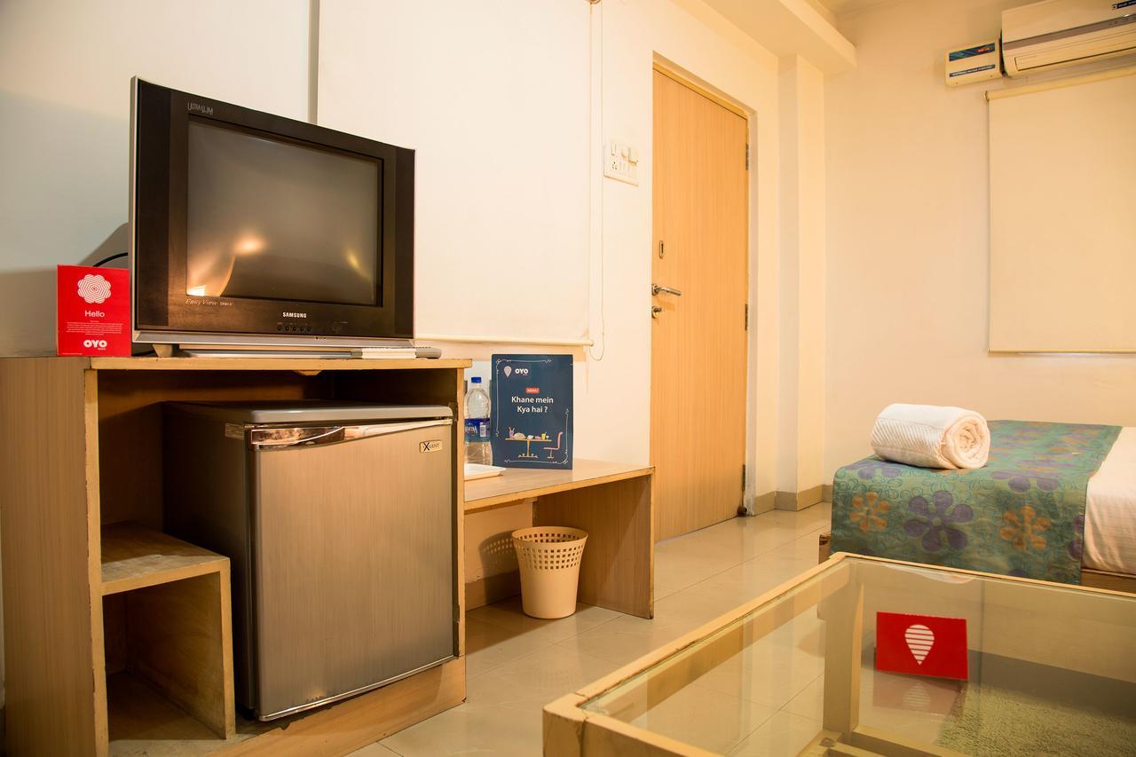 Oyo 10235 Oyster Transit Hotels Hyderabad Bagian luar foto