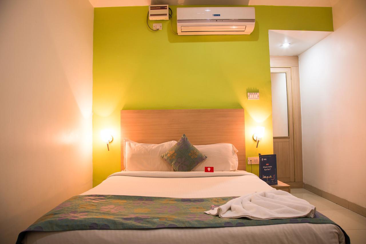 Oyo 10235 Oyster Transit Hotels Hyderabad Bagian luar foto