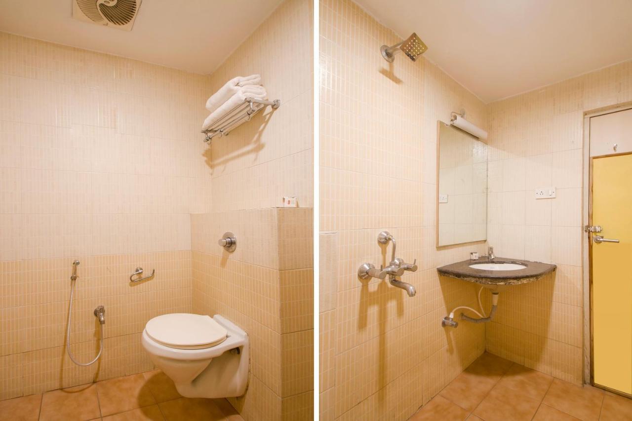 Oyo 10235 Oyster Transit Hotels Hyderabad Bagian luar foto